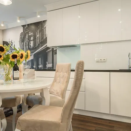 Apartment Rentplanet - Laciarska *