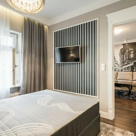 Apartment Rentplanet - Laciarska *